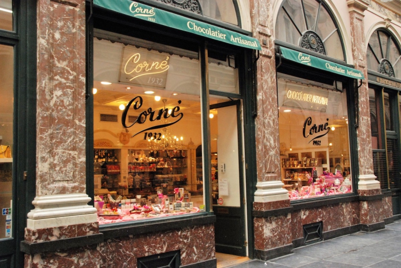 vente-ROQUEFORT LES PINS-min_chocolate_chocolaterie_shop_luxury_chic_gallery_brussels_belgium-558146